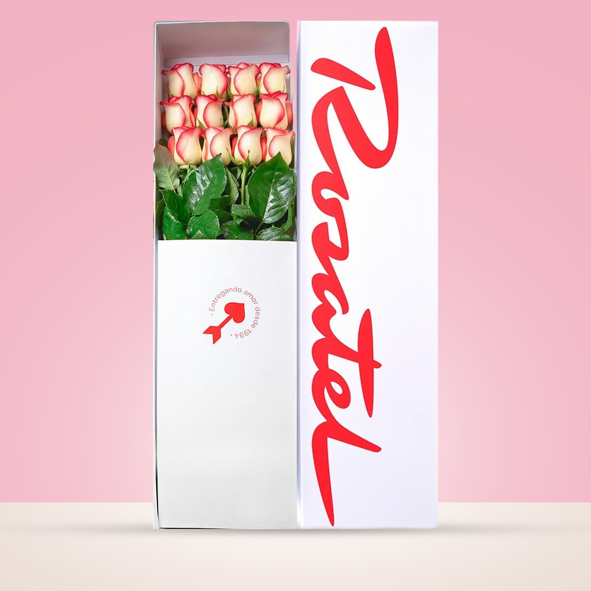 Caja blanca Rosatel con 12 rosas blush