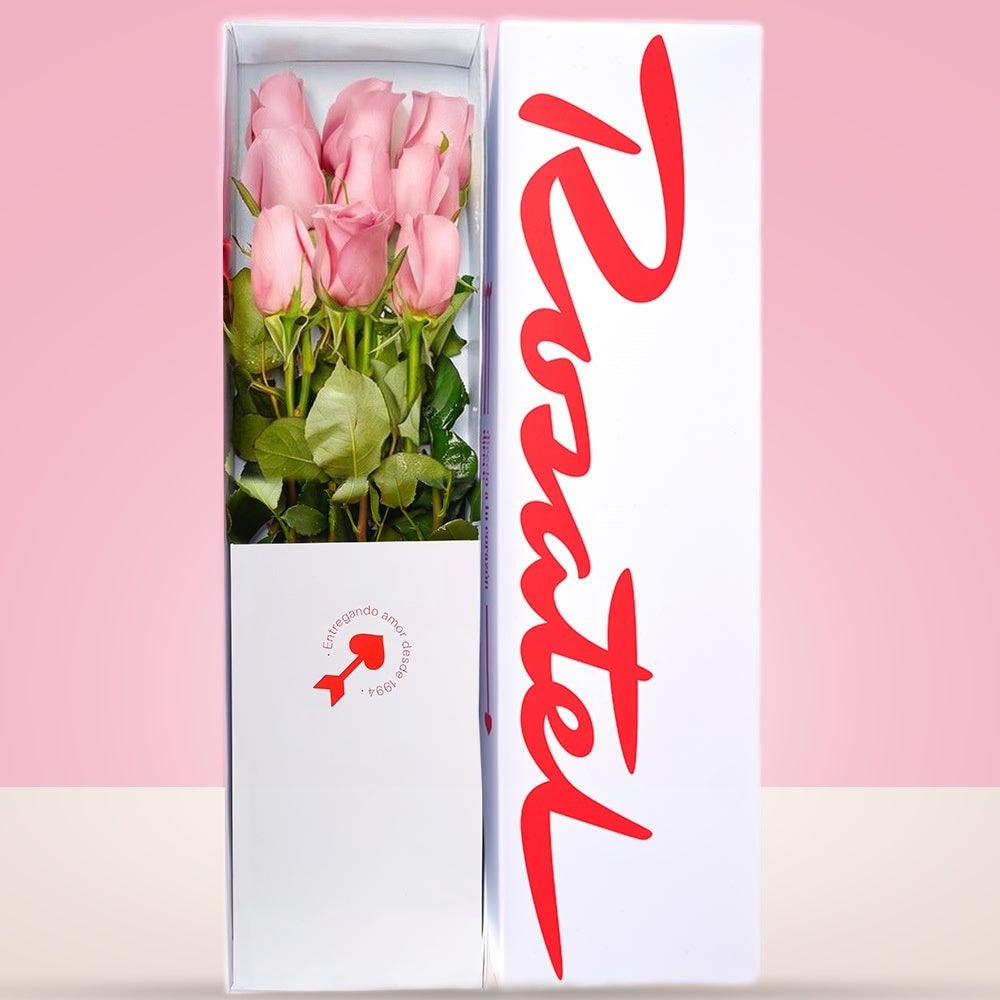 Caja Blanca con 9 Rosas Rosadas