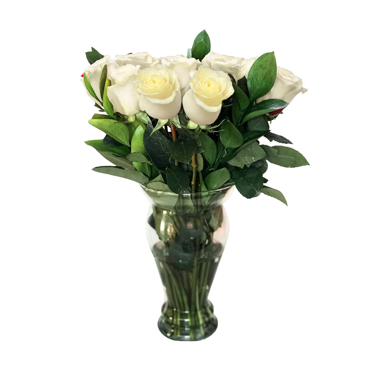 Arreglo con 24 rosas en florero modelo europeo, rosas blancas