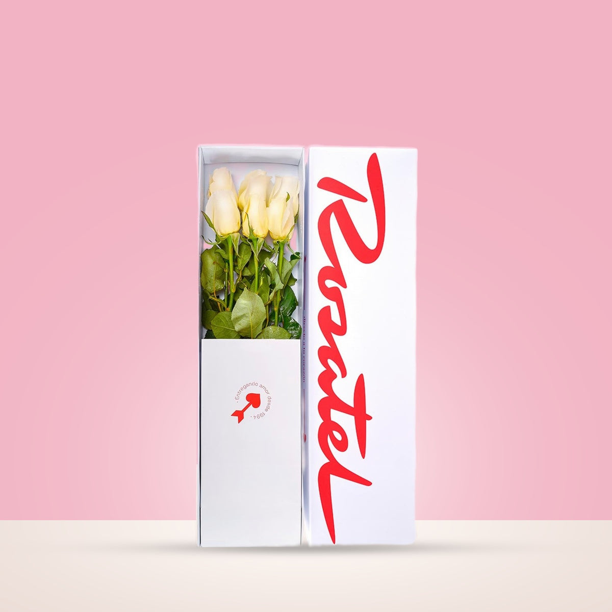 Caja Blanca con 6 Rosas Blancas