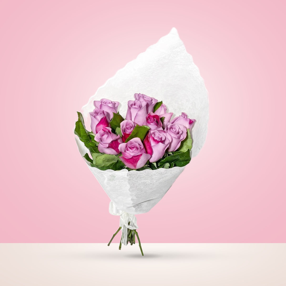 Ramo con 12 rosas, rosas lila
