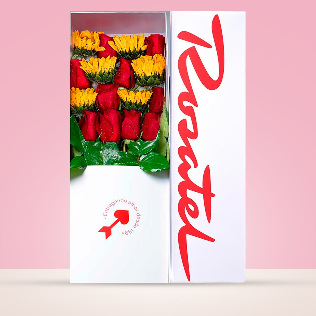 Caja blanca grande Rosatel con 10 rosas y girasoles, rosas rojas