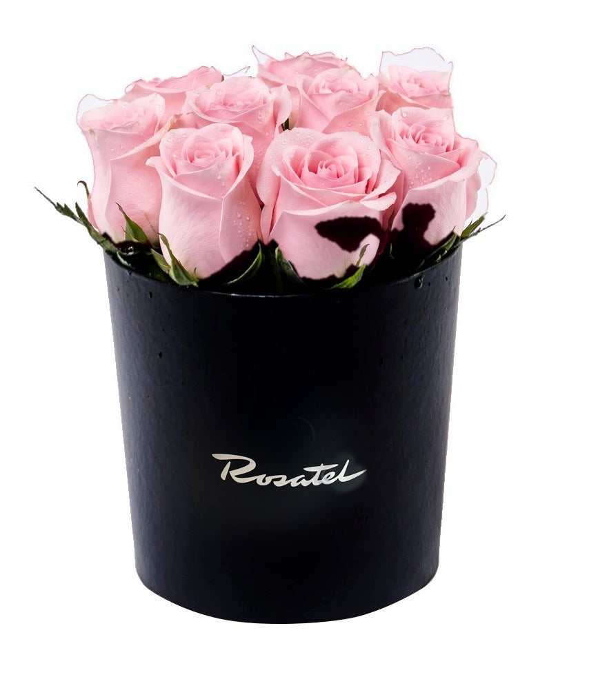 Sombrerera negra mediana con 12 rosas, rosas rosadas