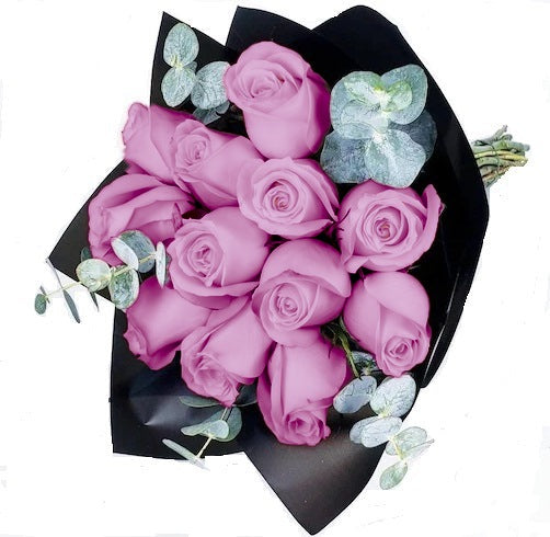 Ramo con 12 rosas y eucaliptus, rosas lila