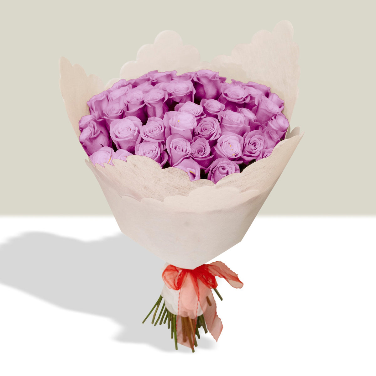 Ramo con 50 rosas, rosas lila
