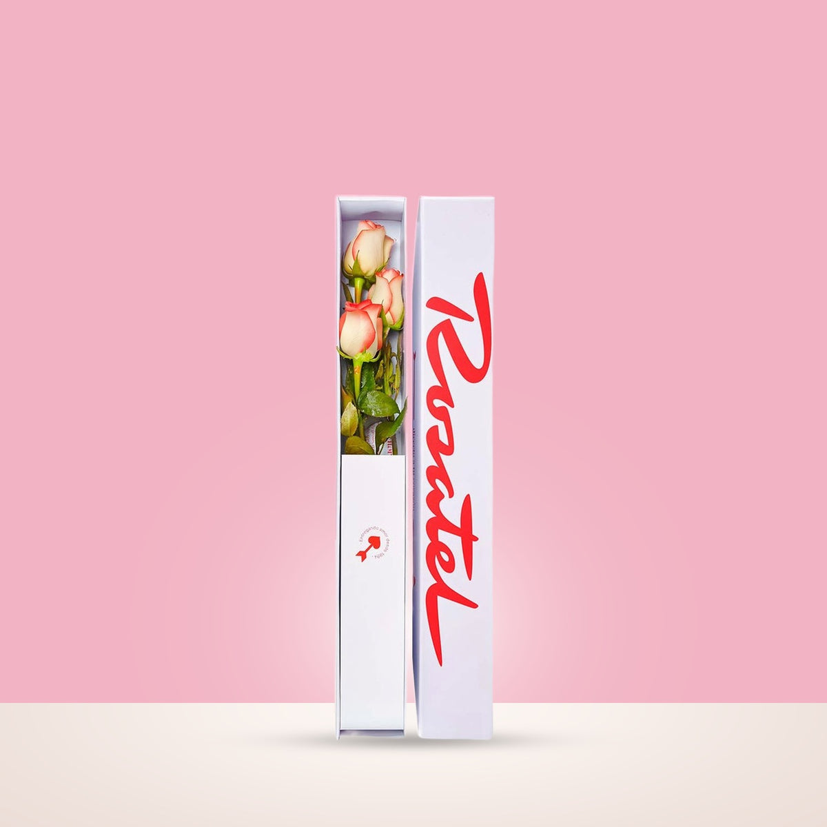 Caja Blanca Pequeña con 3 Rosas Blush