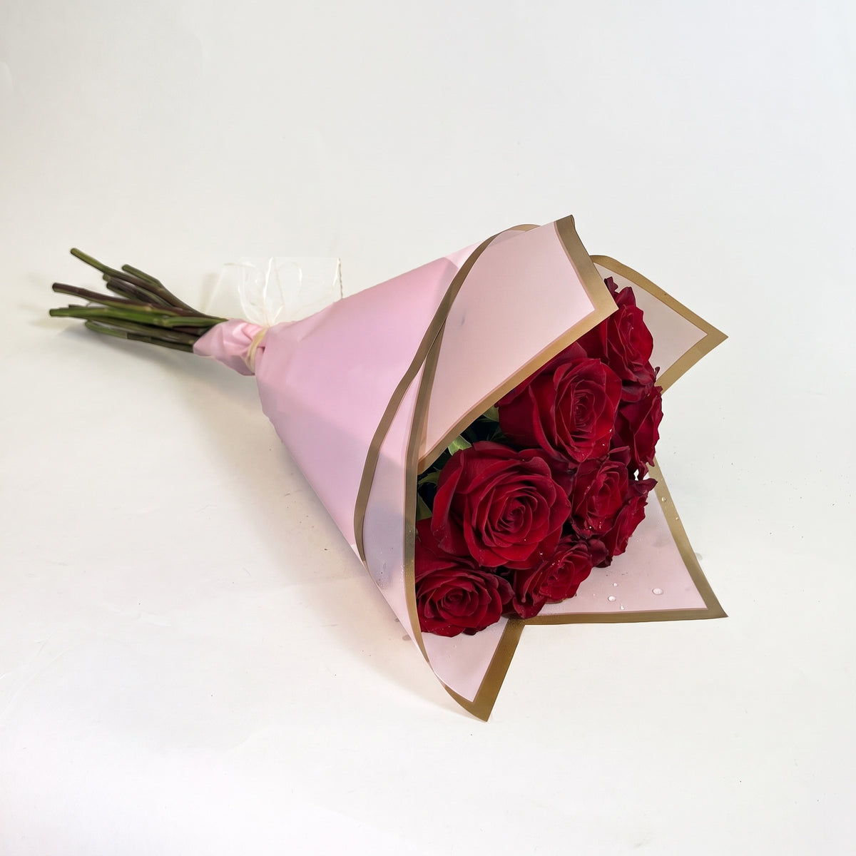 Ramo con 10 rosas en papel coreano, rosas rojas