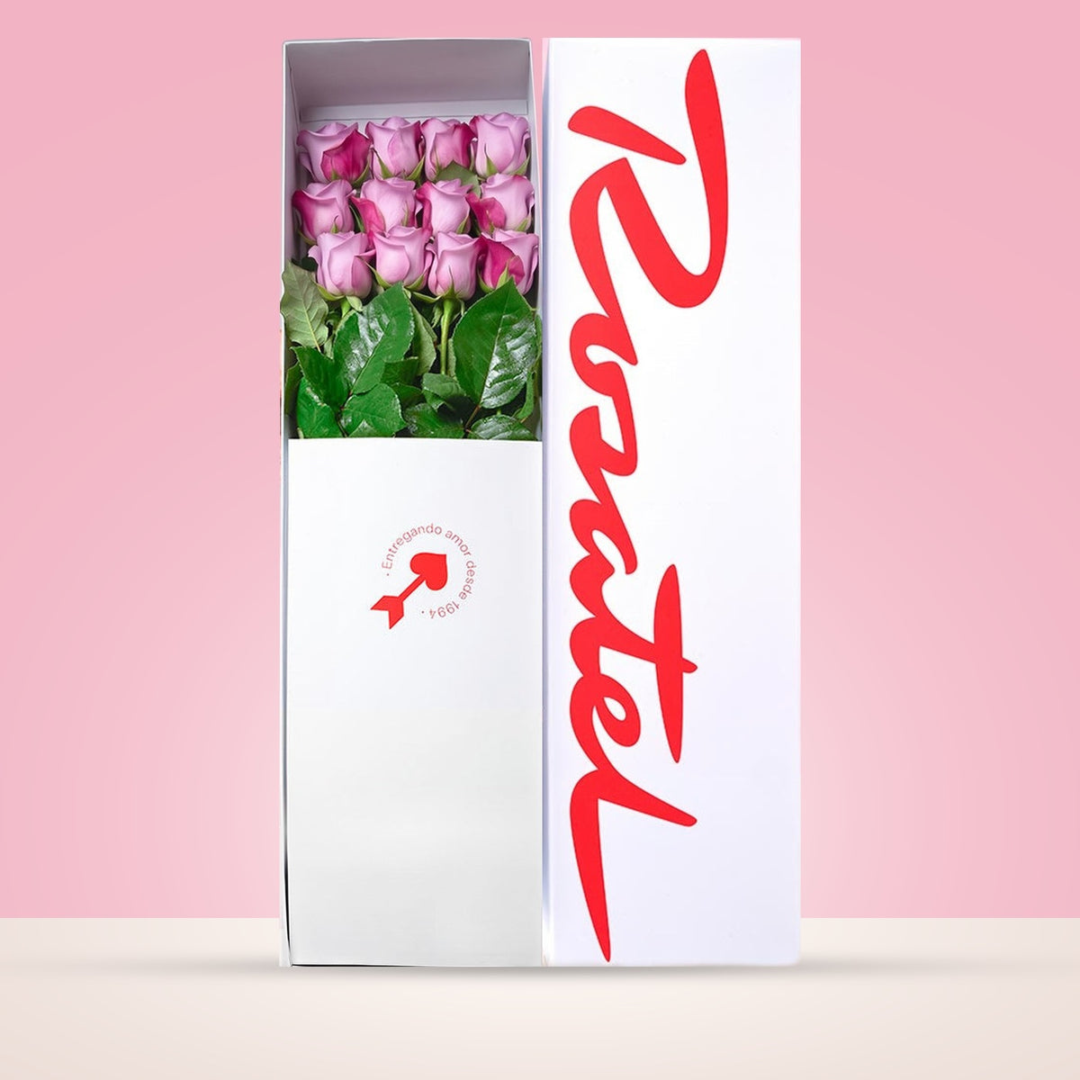 Caja blanca Rosatel con 12 rosas lila