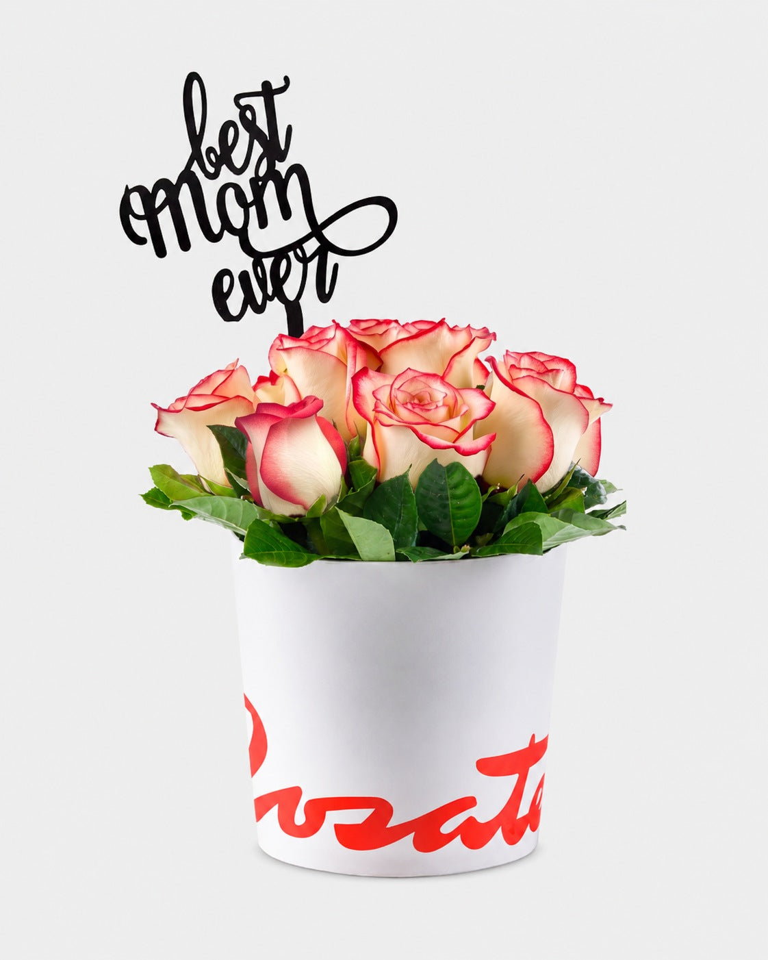 Sombrerera blanca mediana con 10 rosas y varilla Best Mom Ever, rosas blush (crema con borde rojo)