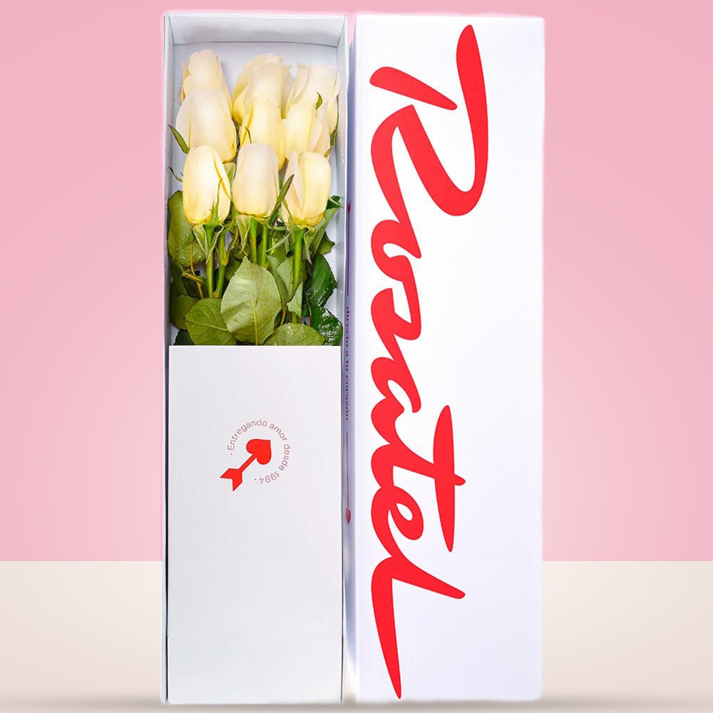 Caja Blanca con 9 Rosas Blancas