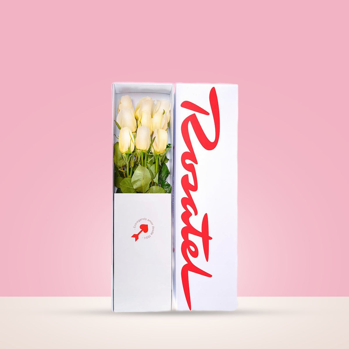Caja Blanca con 9 Rosas Blancas