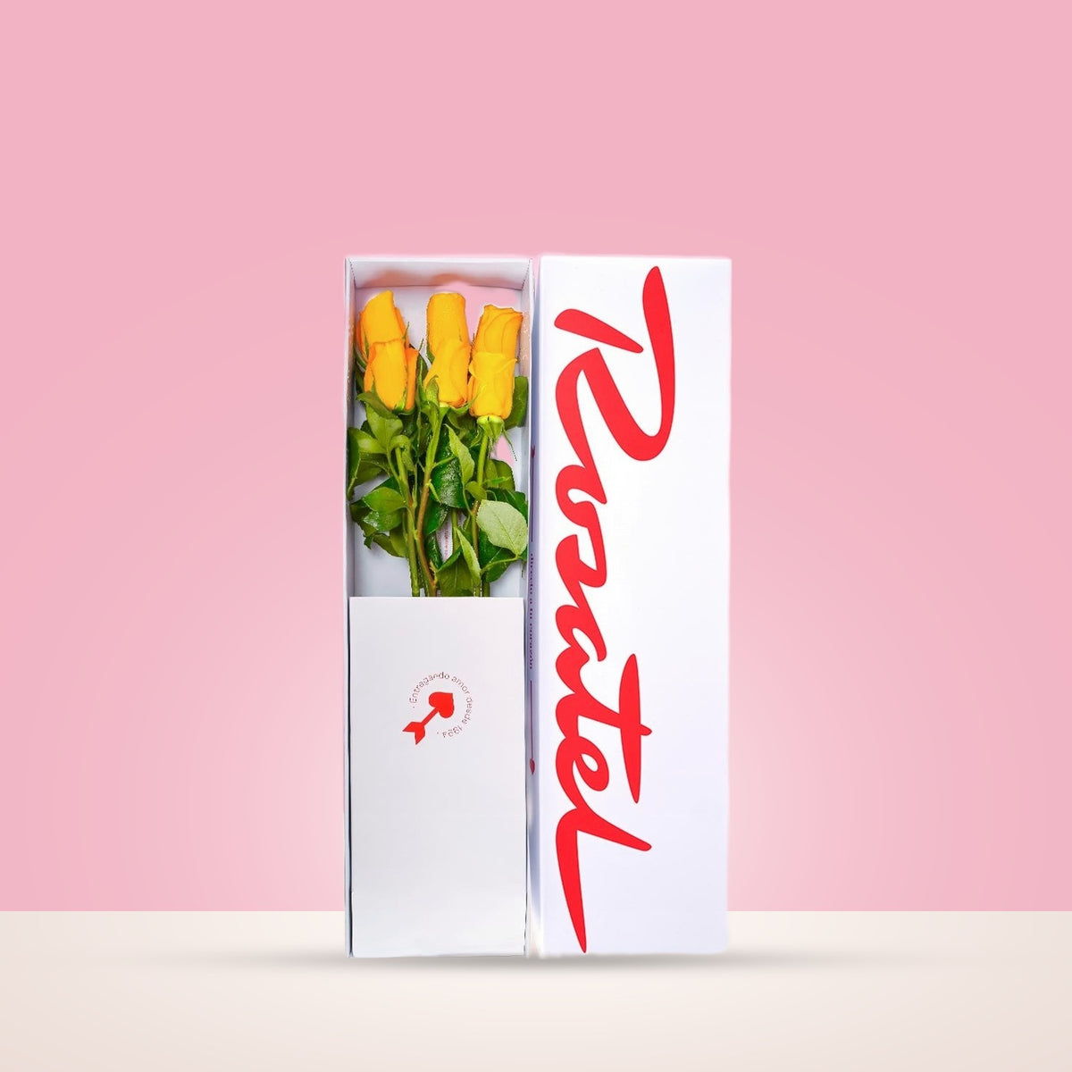 Caja Blanca con 6 Rosas Amarillas