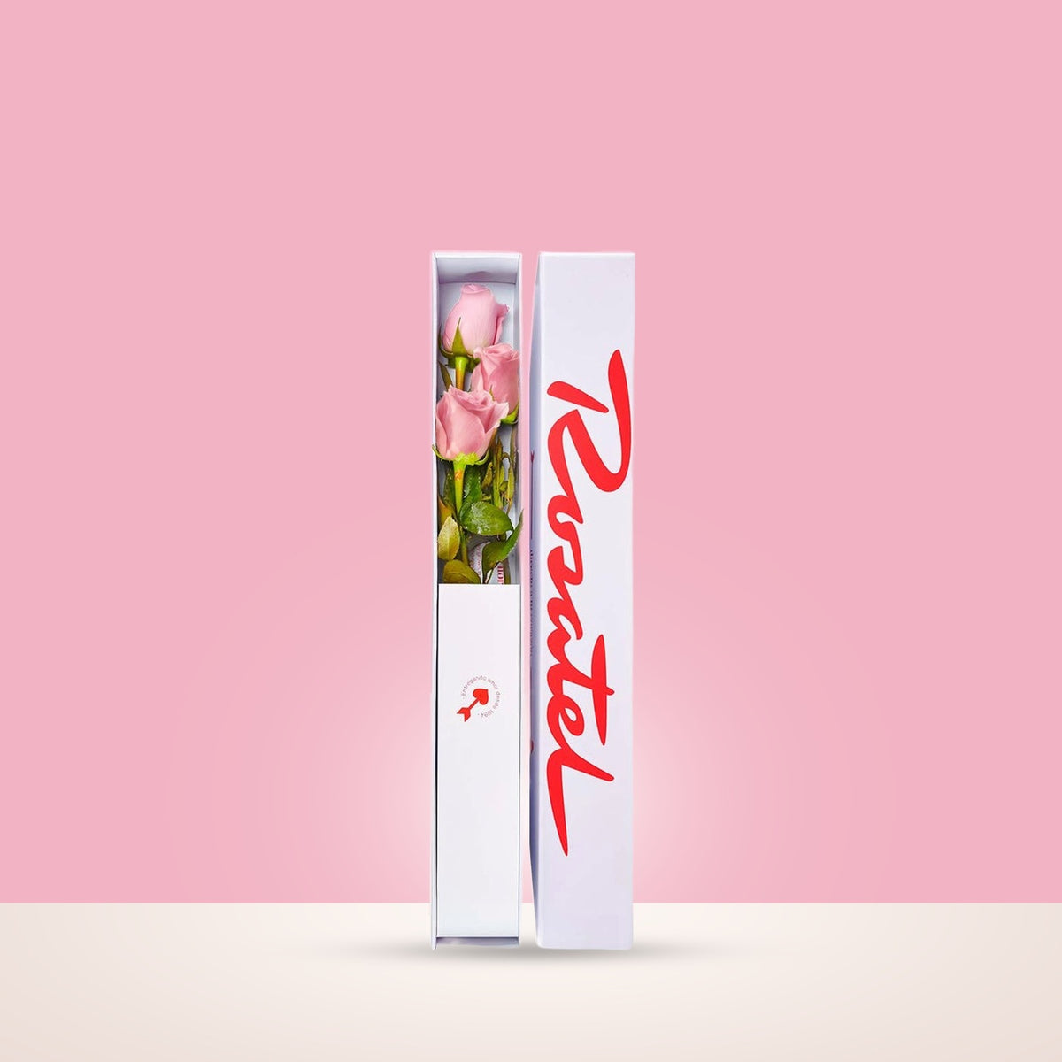 Caja Blanca Pequeña con 3 Rosas Rosada