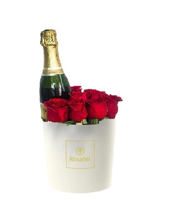 Sombrerera crema mediana 12 rosas y espumante viñamar extra brut