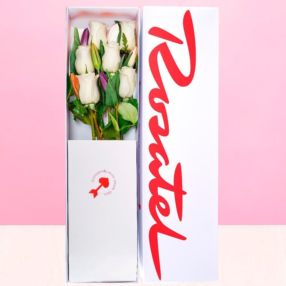 Caja blanca mediana Rosatel con 6 rosas y 6 tulipanes, rosas blancas