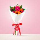 Ramo de gerberas y ruscus en papel coreano