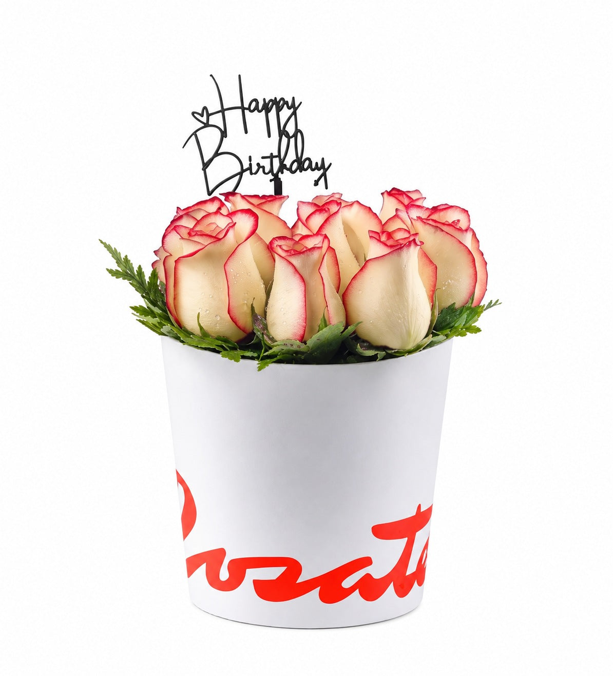 Sombrerera blanca mediana con 12 rosas y topper Happy Birthday, rosas blush (crema con borde rojo)