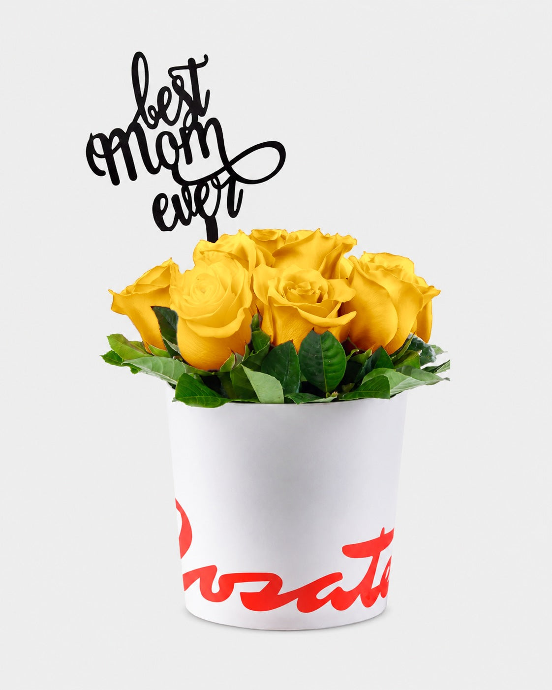 Sombrerera blanca mediana con 10 rosas y varilla Best Mom Ever, rosas amarillas