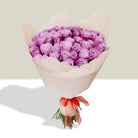 Ramo con 50 rosas, rosas lila