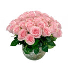 Arreglo con 60 rosas en florero pecera grande, rosas rosadas