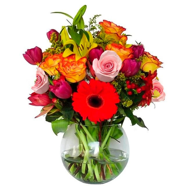 Arreglo con 10 rosas, 10 tulipanes y flores en pecera grande, rosas rosadas