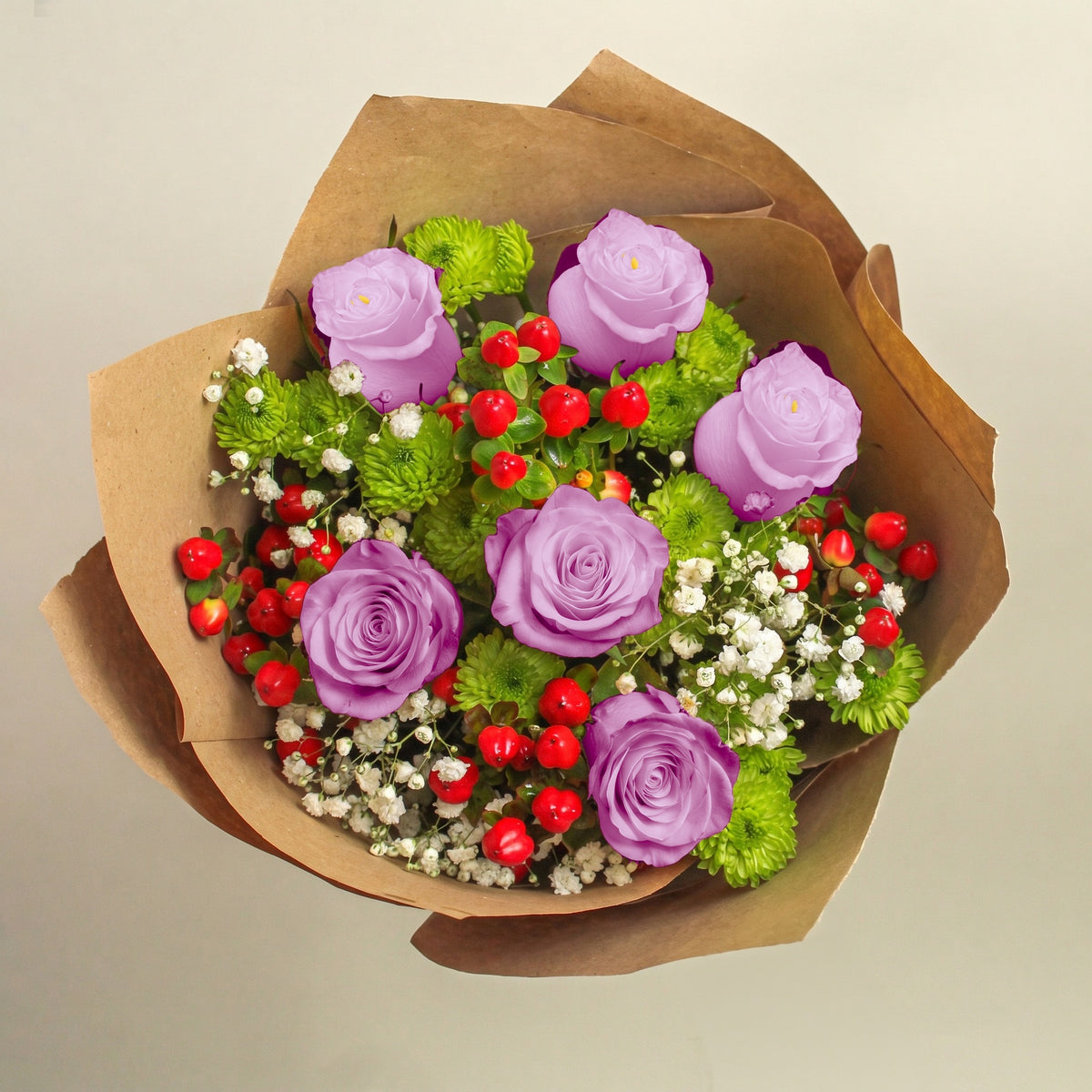 Ramo con 6 rosas y flores variadas, rosas lila