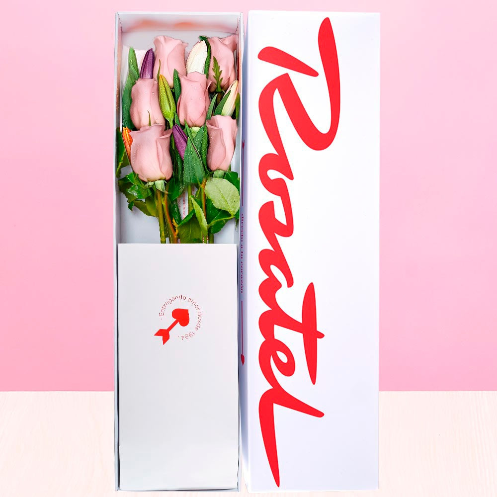 Caja blanca mediana Rosatel con 6 rosas y 6 tulipanes, rosas rosadas