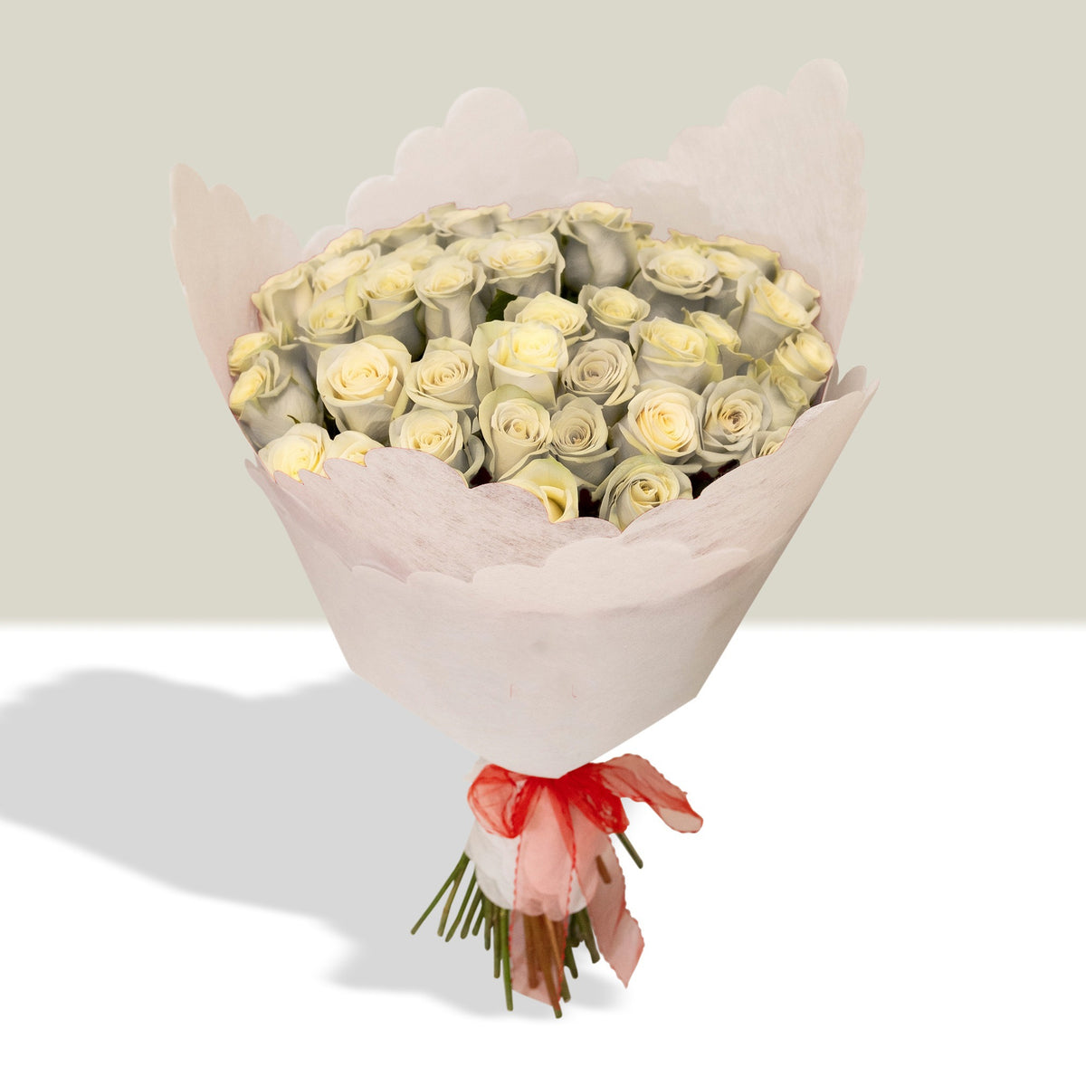 Ramo con 50 rosas, rosas blancas