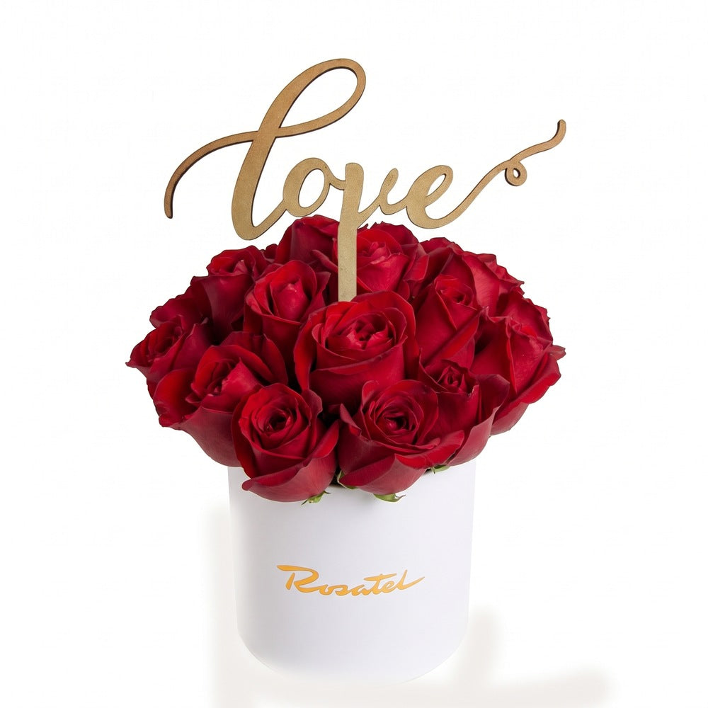 Sombrerera blanca mediana con 21 rosas y varilla Love dorada, rosas rojas