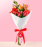 Ramo con 6 liliums envuelto en papel coreano con cinta Rosatel