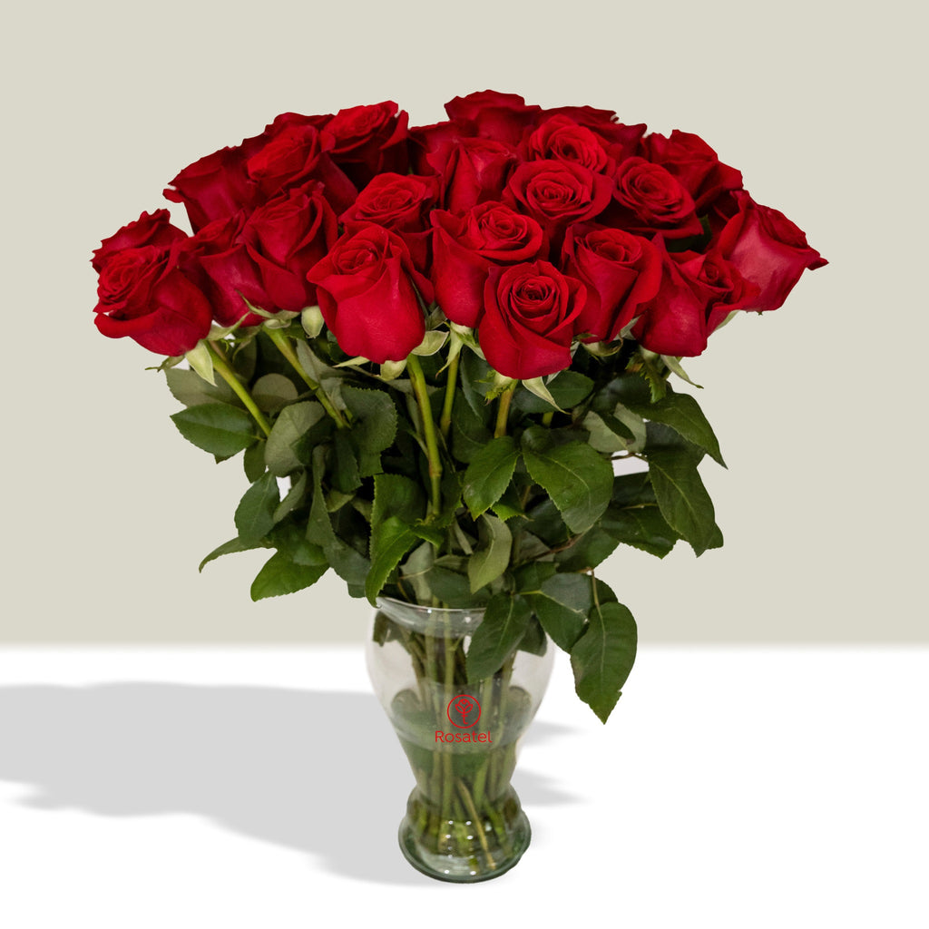 Arreglo 30 rosas en florero europeo