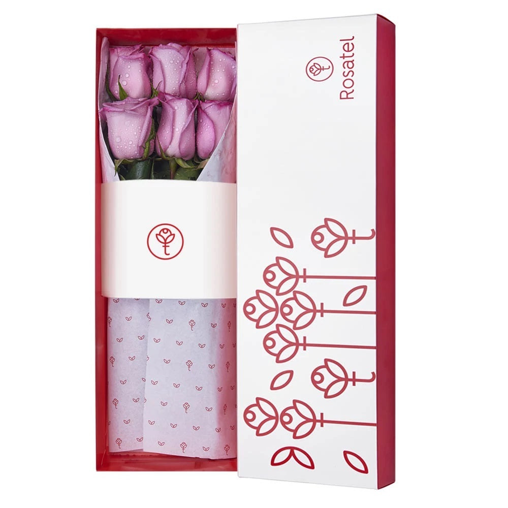 Caja blanca con 6 rosas lila
