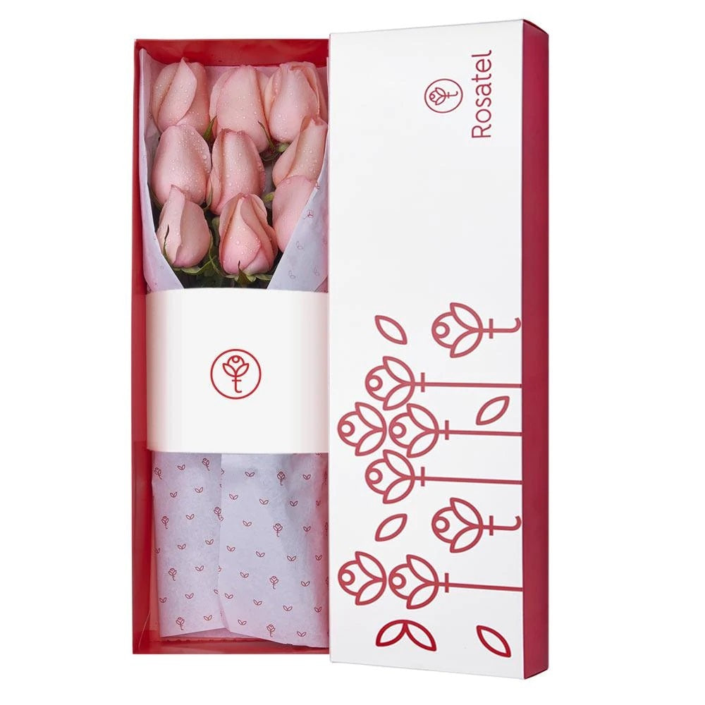 Caja blanca con 9 rosas rosadas