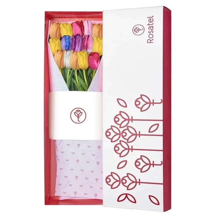 Caja blanca con 18 tulipanes 