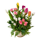 Canasta 6 tulipanes y minirosas