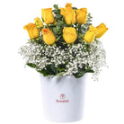 Sombrerera blanca grande 15 rosas amarillas y gypsofilia