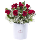 Sombrerera blanca grande 15 rosas rojas y gypsofilia