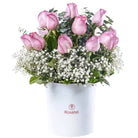 Sombrerera blanca grande 15 rosas rosadas y gypsofilia