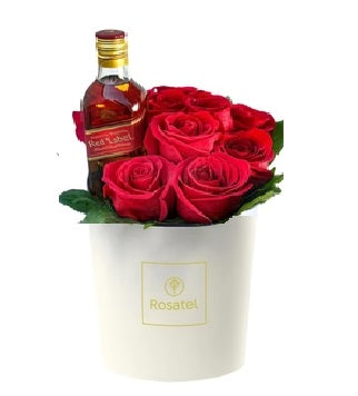 Sombrerera crema mediana 12 rosas y whisky JW red pequeño