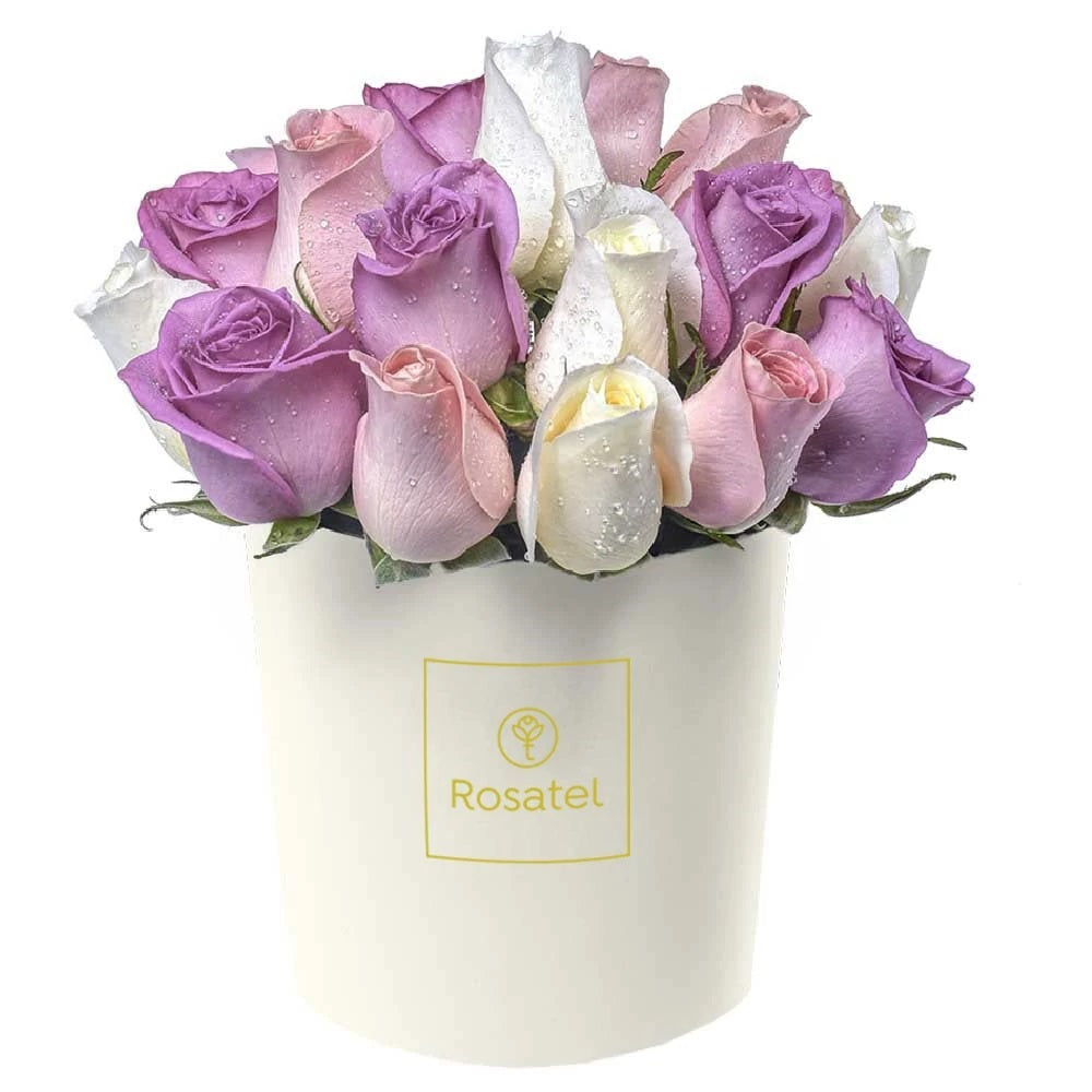 Sombrerera crema 21 rosas rosadas, blancas y lilas