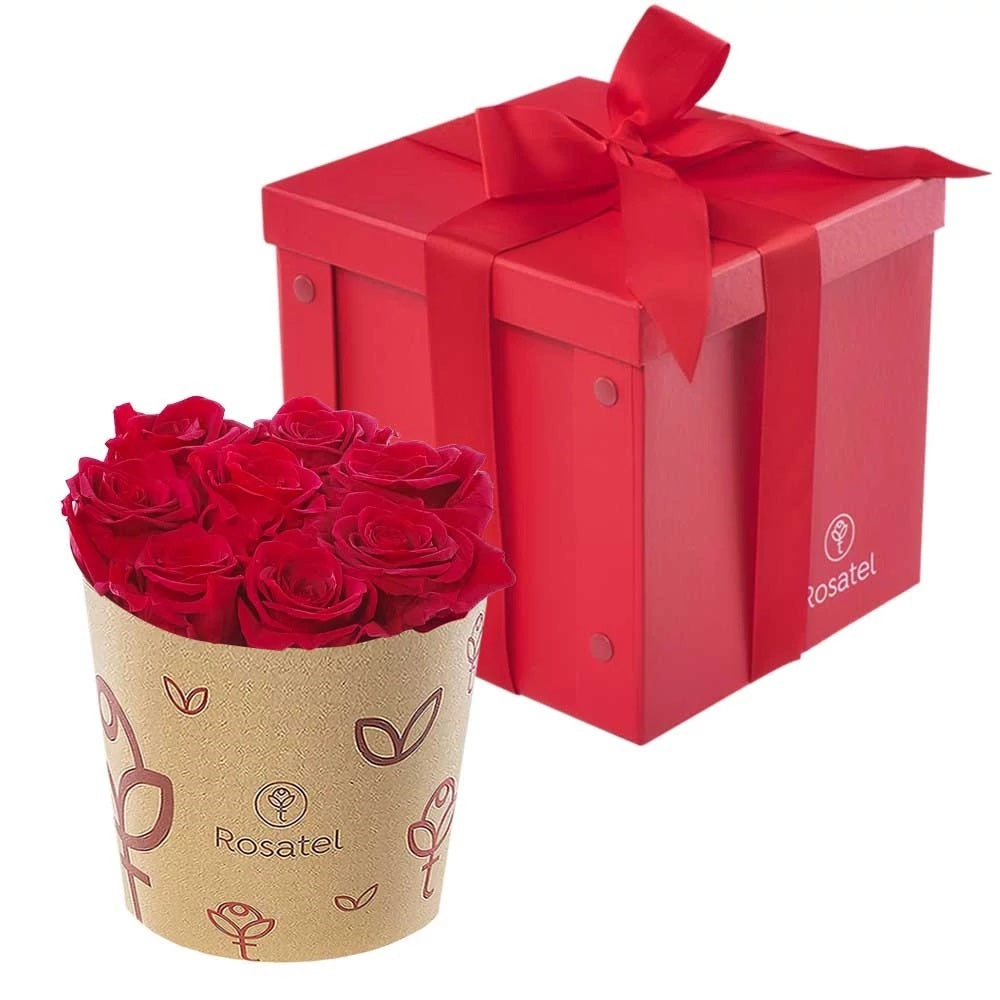 Sombrerera kraft mediana 8 rosas rojas preservadas y caja roja