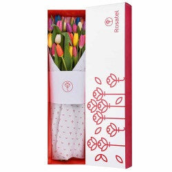 Caja blanca con 25 tulipanes variados